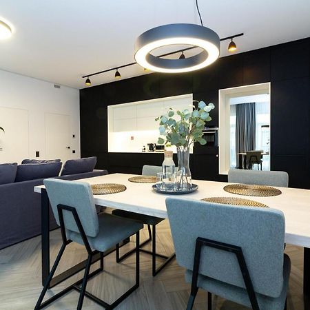 Cohost I Oldtown 60M2 Apt W-Garage Parking, Balcony & Self Check-In Vilnius Ngoại thất bức ảnh
