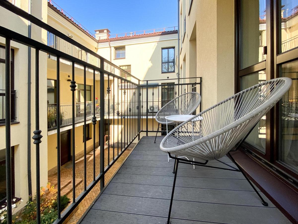 Cohost I Oldtown 60M2 Apt W-Garage Parking, Balcony & Self Check-In Vilnius Ngoại thất bức ảnh