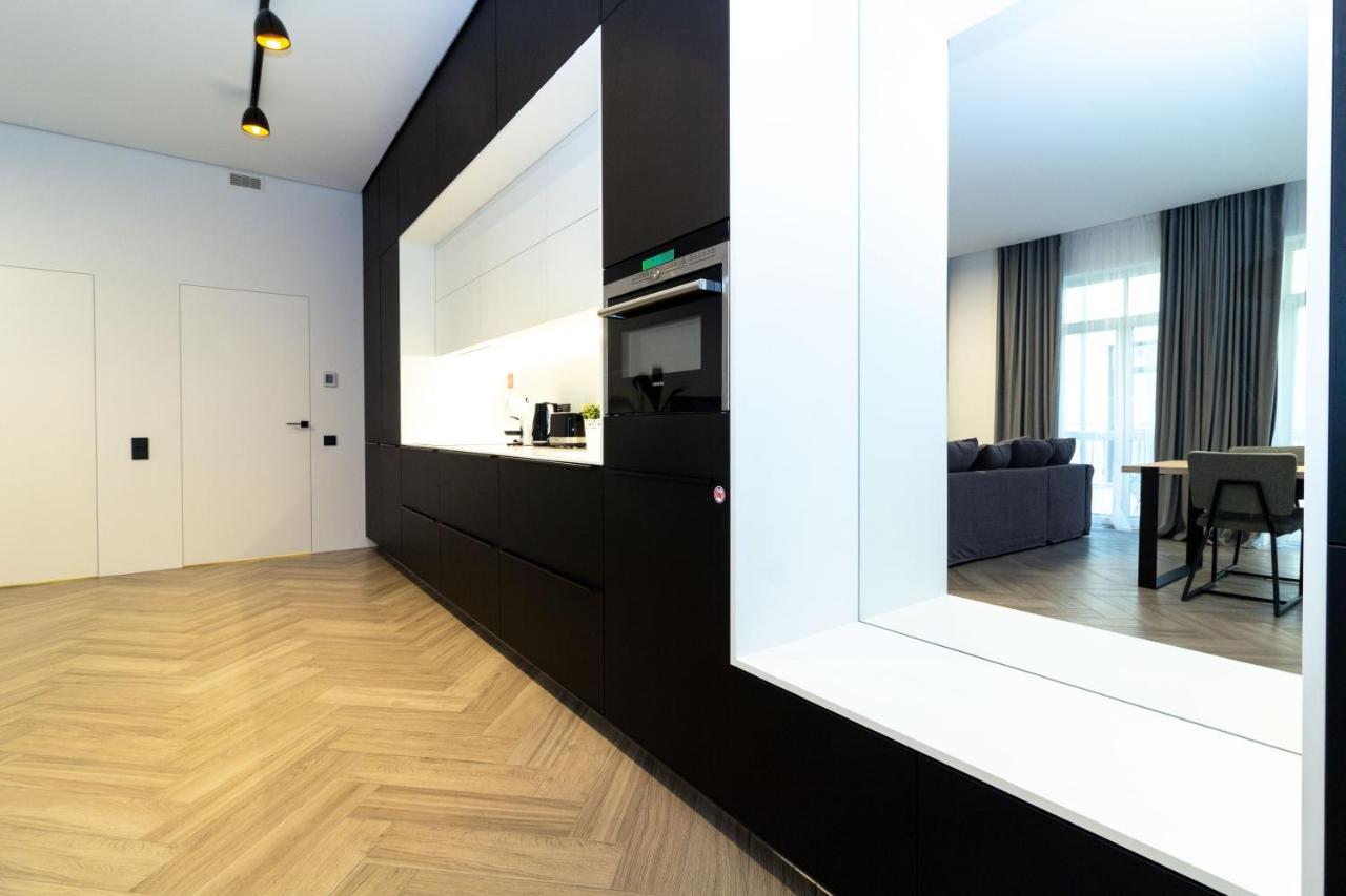 Cohost I Oldtown 60M2 Apt W-Garage Parking, Balcony & Self Check-In Vilnius Ngoại thất bức ảnh