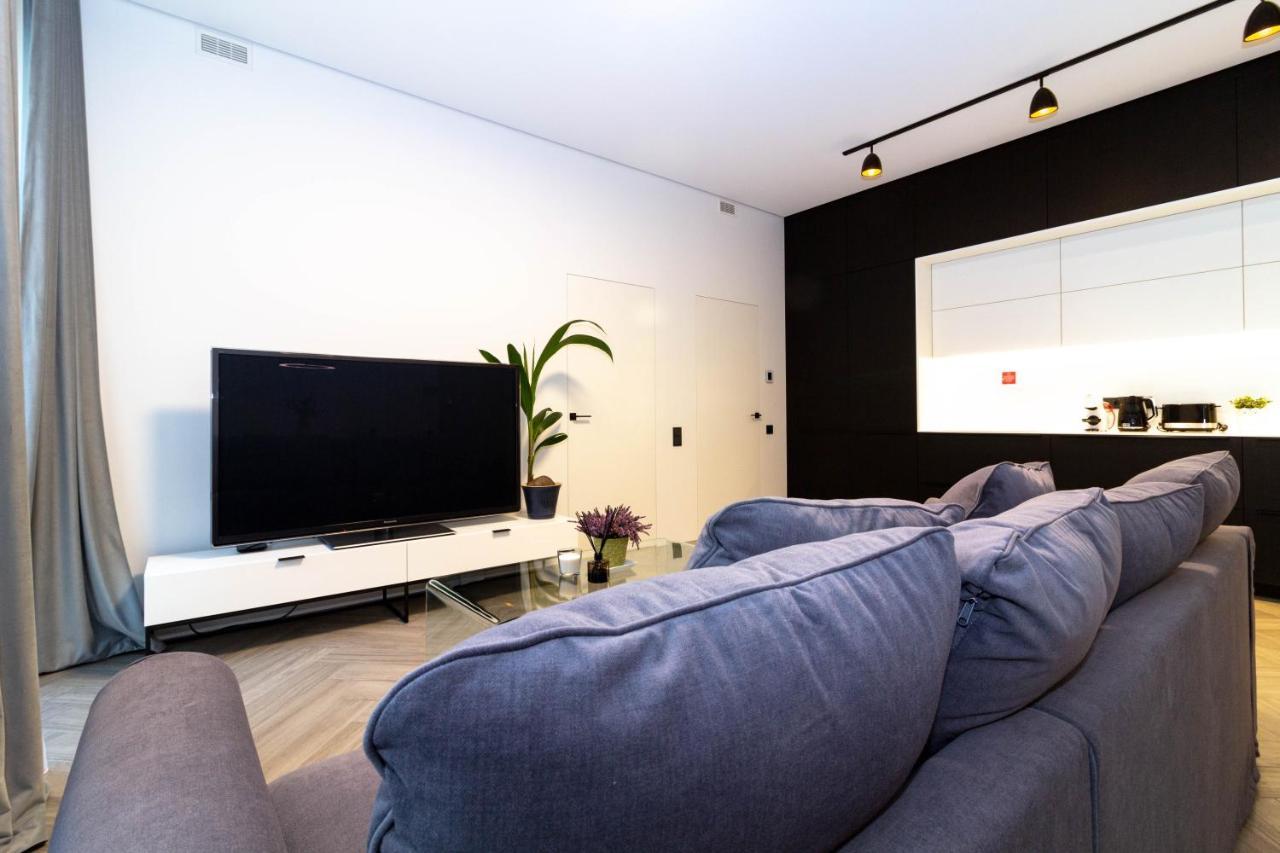 Cohost I Oldtown 60M2 Apt W-Garage Parking, Balcony & Self Check-In Vilnius Ngoại thất bức ảnh