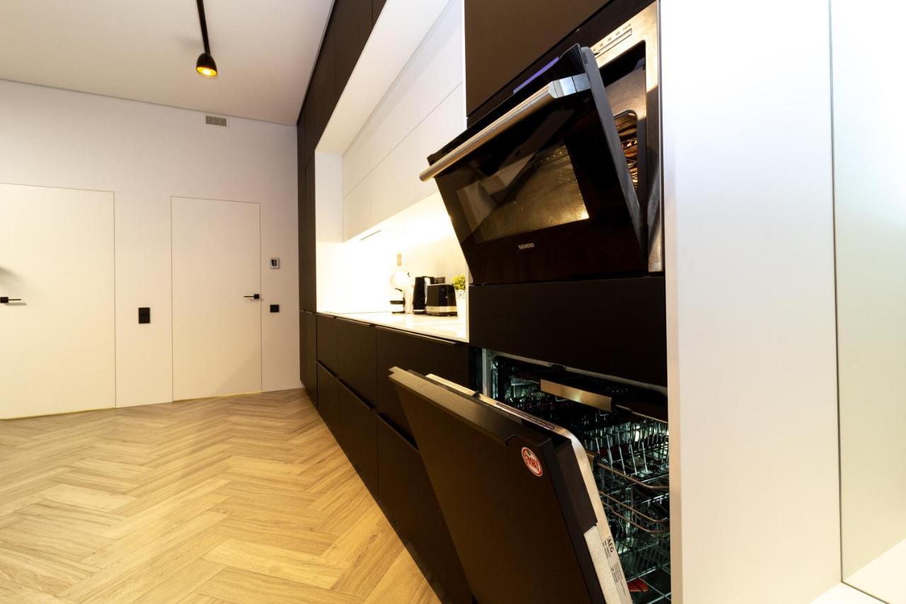 Cohost I Oldtown 60M2 Apt W-Garage Parking, Balcony & Self Check-In Vilnius Ngoại thất bức ảnh