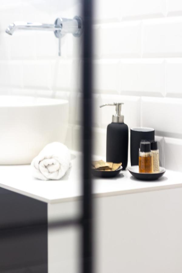 Cohost I Oldtown 60M2 Apt W-Garage Parking, Balcony & Self Check-In Vilnius Ngoại thất bức ảnh