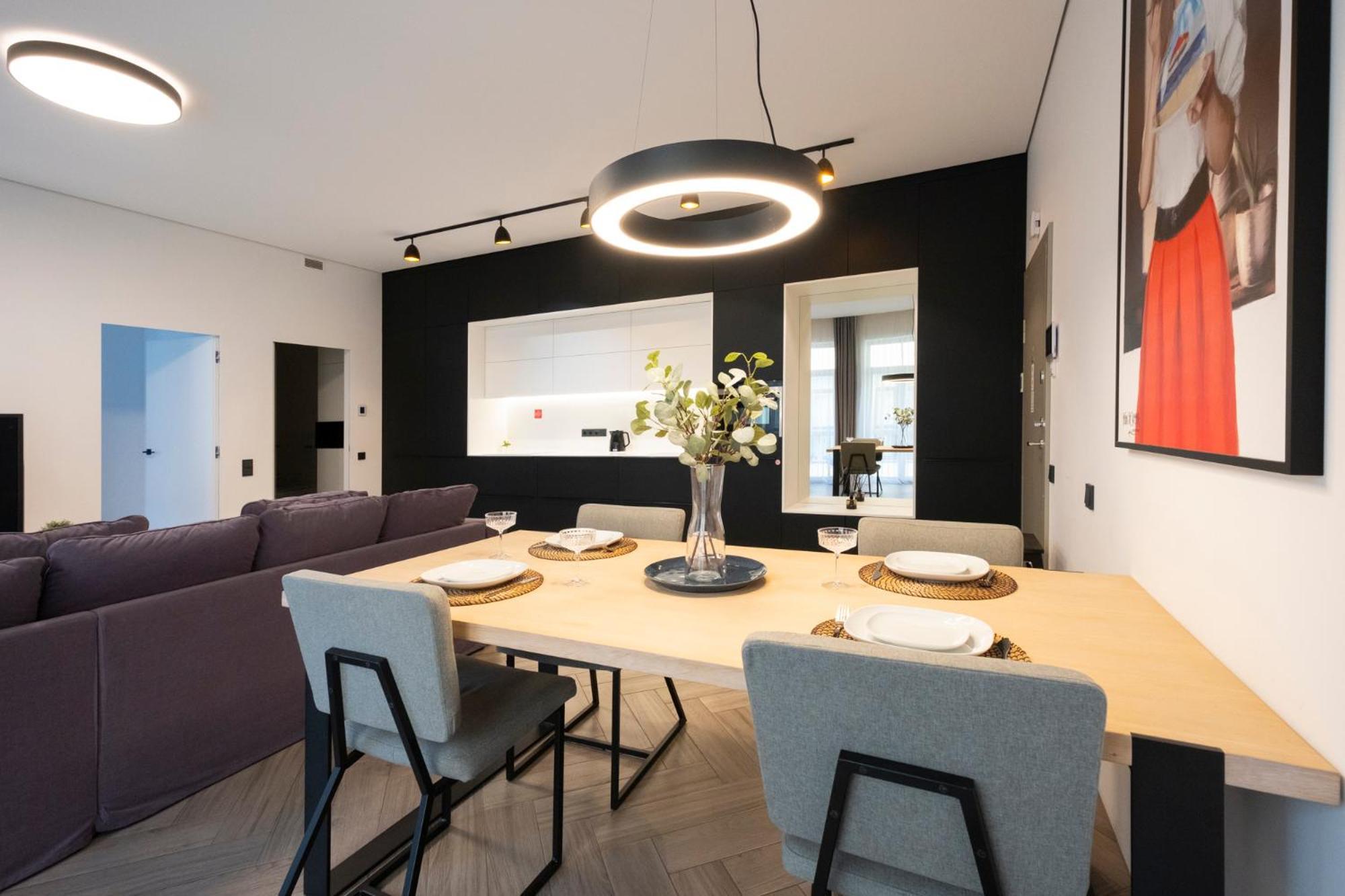 Cohost I Oldtown 60M2 Apt W-Garage Parking, Balcony & Self Check-In Vilnius Ngoại thất bức ảnh
