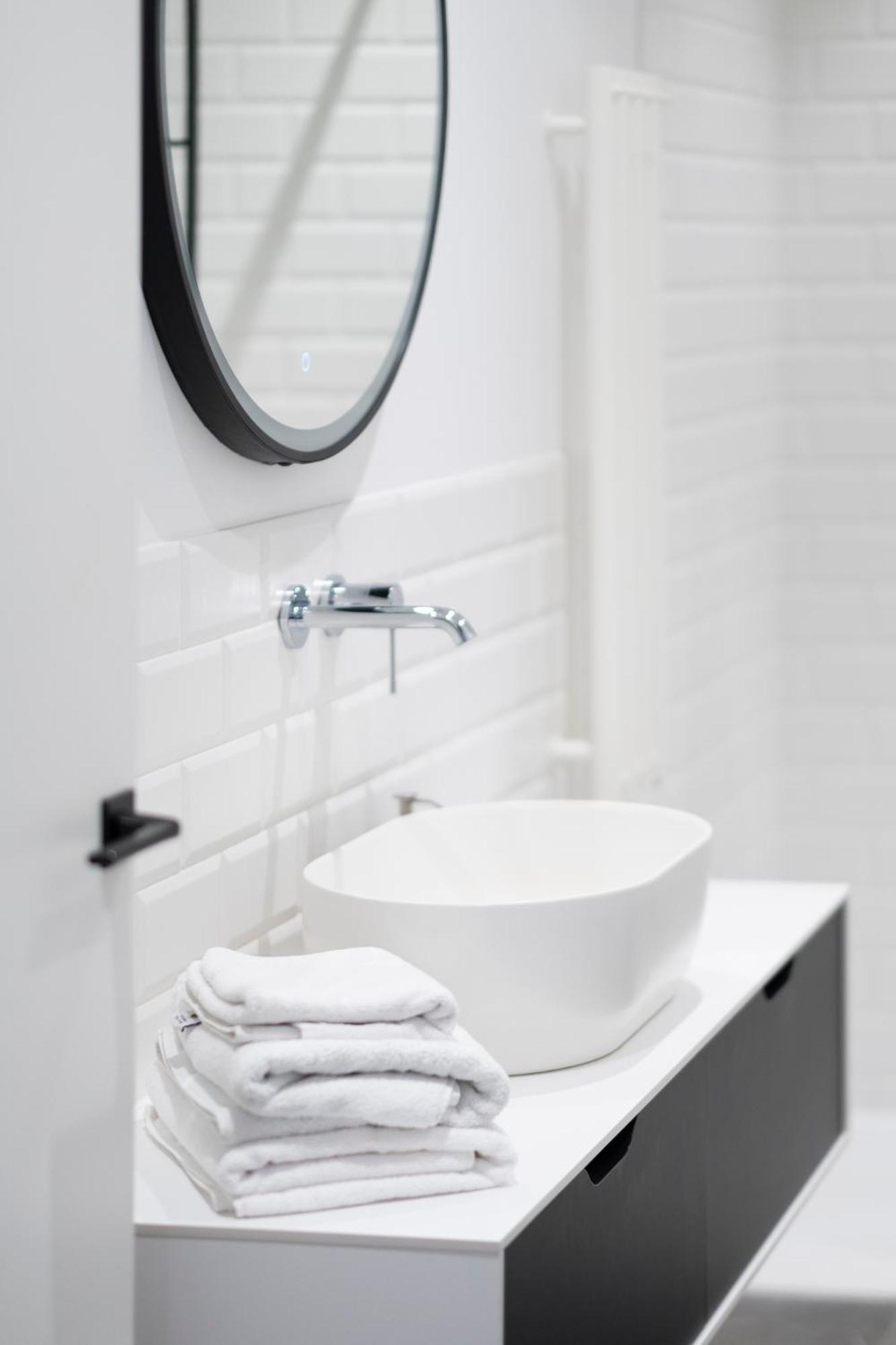Cohost I Oldtown 60M2 Apt W-Garage Parking, Balcony & Self Check-In Vilnius Ngoại thất bức ảnh